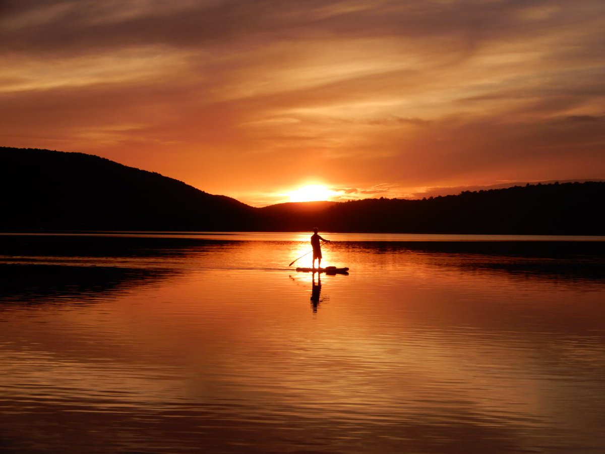 kvallevand's tweet photo. @OBrienHotel ...and ready for Meech Lake sunsets! https://t.co/BsS5HxX26j