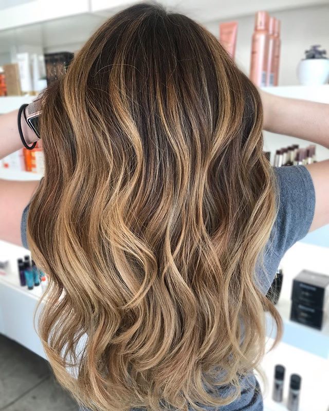 DieselSalon's tweet photo. ✨✨𝒽𝑜𝓃𝑒𝓎
WOW! Check out this tint with full balayage by @kcstudiossd on this long haired babe! .
.
.
. 😍 #shineyourlight #ilovemyclients❤️ #educationandapplication #balayage #balayageombre #balayagehighlights #balayageartists #blondehighlights #bl… https://t.co/nB41LixIQo https://t.co/TWf1cj8sY8