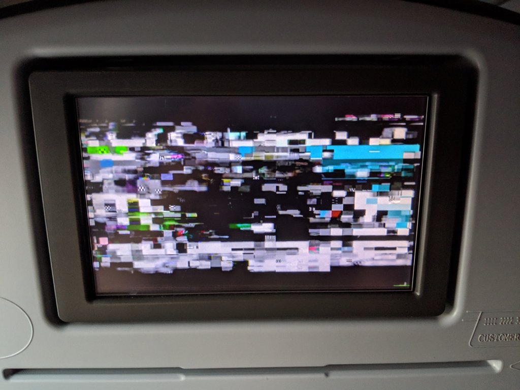 JustJeromy's tweet photo. I swear I'm not trying to watch something naughty @united

#FinestInEntertainment #United #TheBlur https://t.co/8znMtktC9d