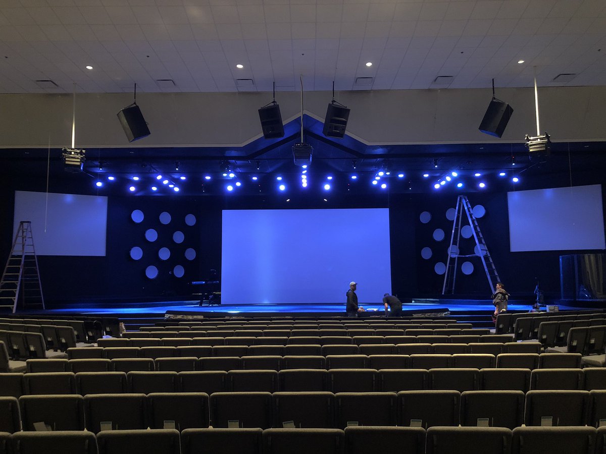 CrossSystems's tweet image. Custom design and installation lighting grid @gcclongview