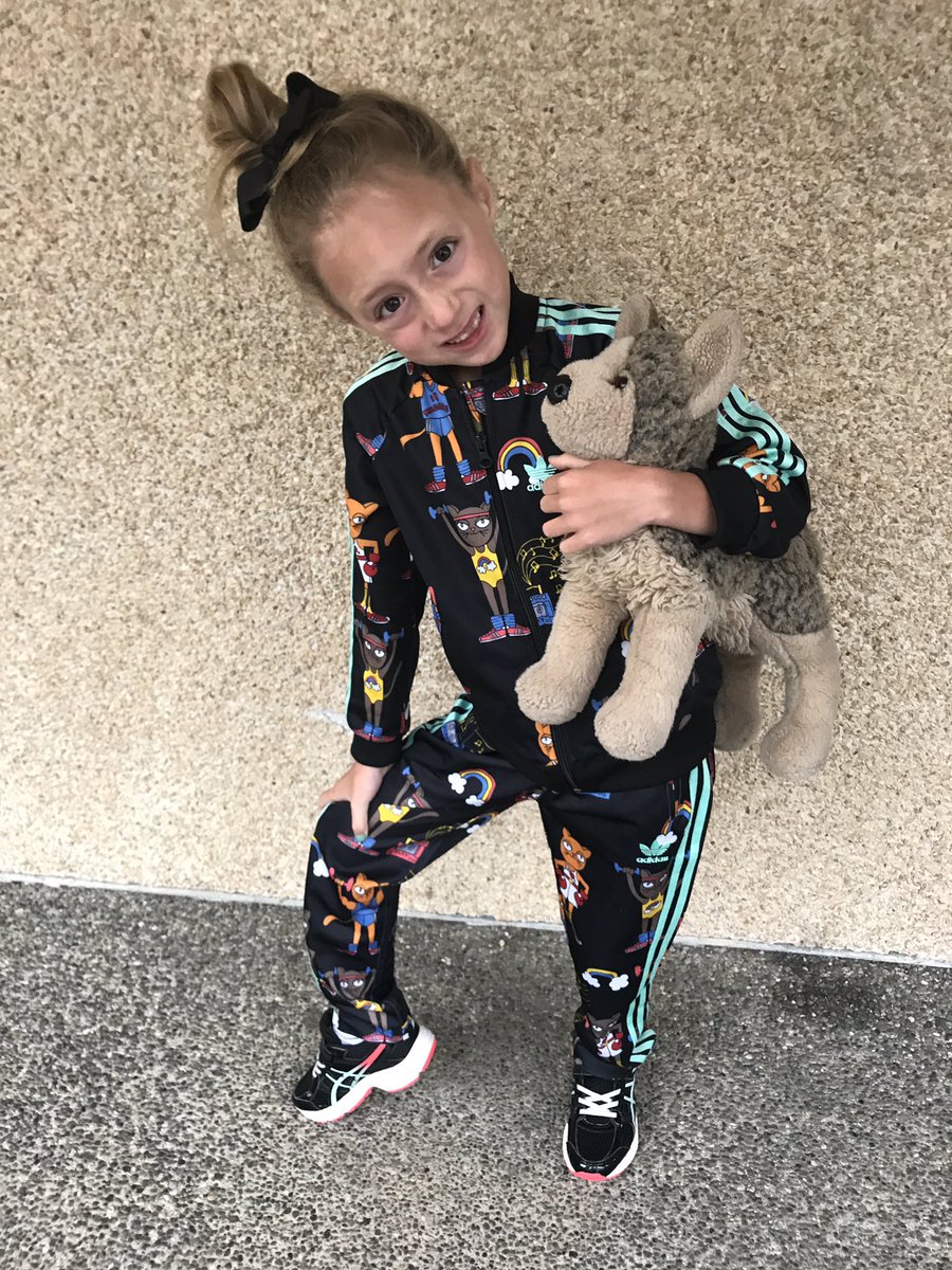 wolfpackPridE2's tweet photo. Excited to have PE today! @BlackLakeElem We ❤️ Mrs. Nagygyor #adidasminirodini https://t.co/5RPLUVGgbV
