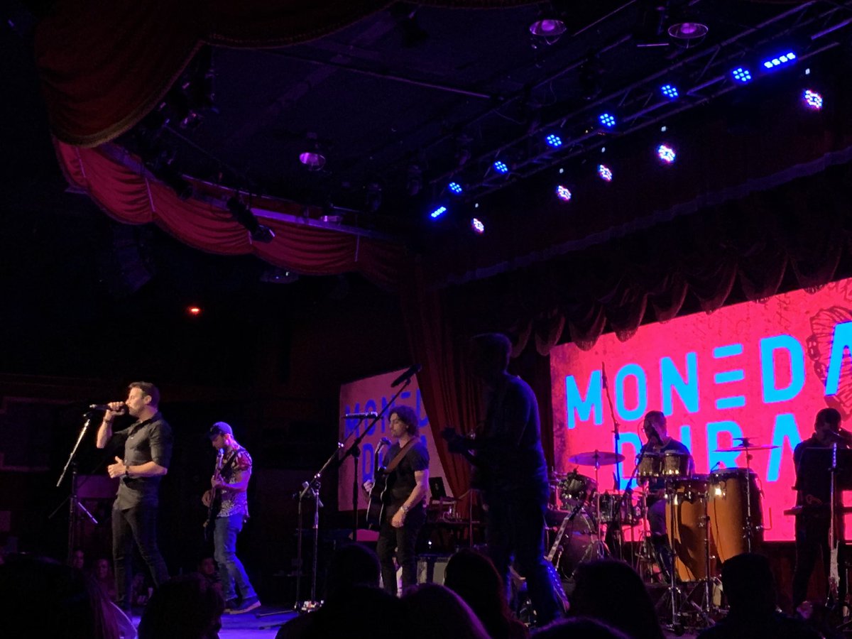 petezin's tweet photo. En concierto @MonedaDura #cubaneo #somiami https://t.co/ZCY7pCbOhV