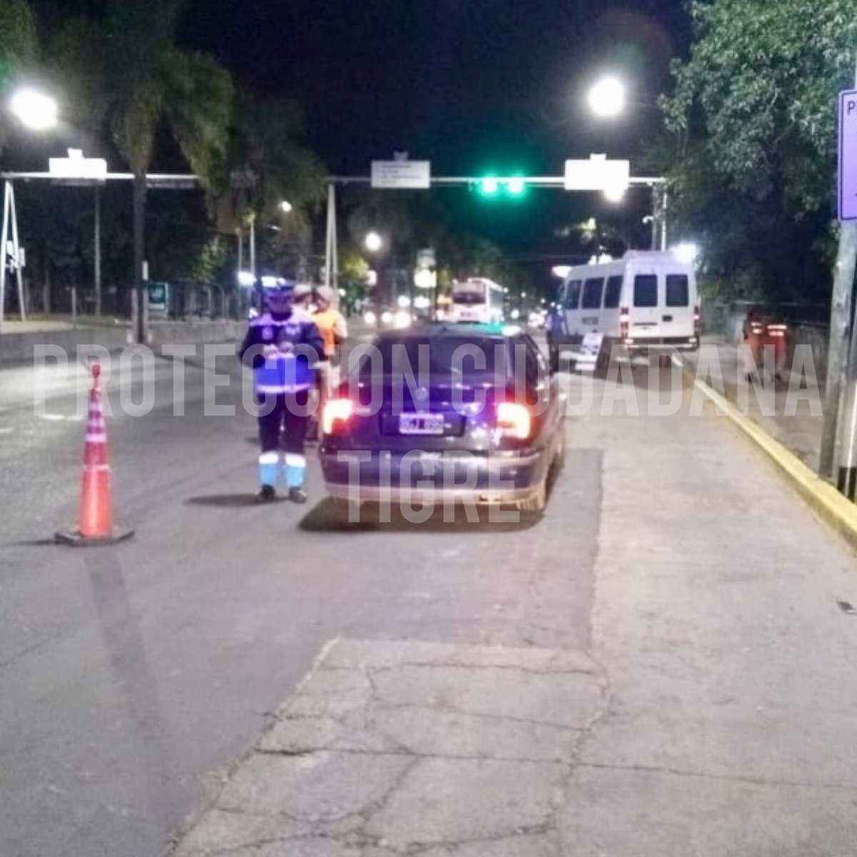 fedeluca11's tweet photo. 🚧Operativo de control vehicular y alcoholemia @TransitoTigre y #COT 
Realizados en la noche del viernes. 
#ElFuturoEstaEnTodos 
 #ProteccionCiudadana
@EduardoFeijoo @NicoVecchi @oscotto01 @CristianLisera https://t.co/g6M1AdDSjK