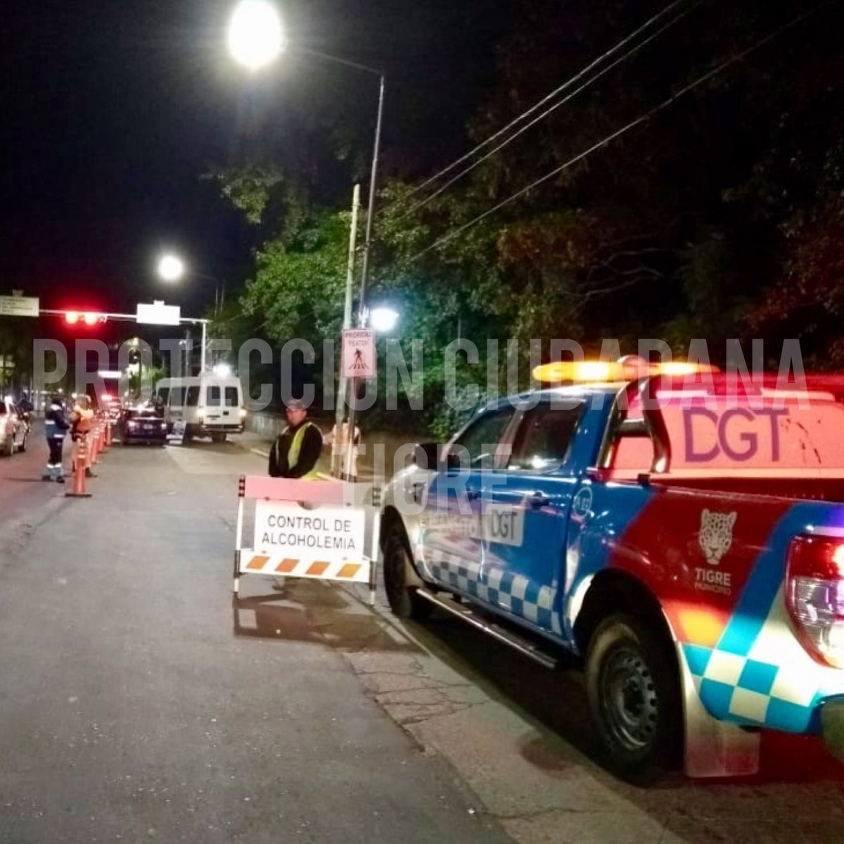fedeluca11's tweet photo. 🚧Operativo de control vehicular y alcoholemia @TransitoTigre y #COT 
Realizados en la noche del viernes. 
#ElFuturoEstaEnTodos 
 #ProteccionCiudadana
@EduardoFeijoo @NicoVecchi @oscotto01 @CristianLisera https://t.co/g6M1AdDSjK