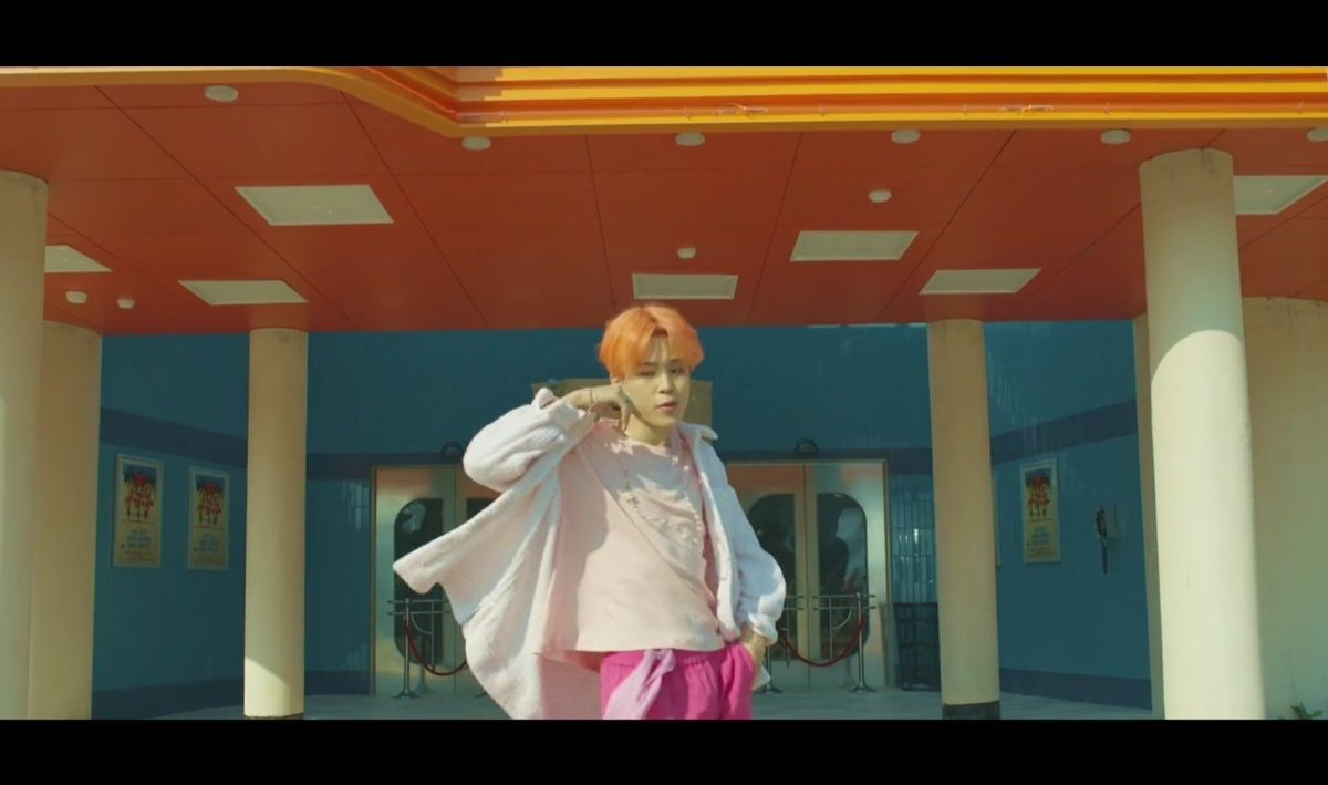 mellow_kpop's tweet photo. ❤❤❤ #JIMIN #지민 #BTS #방탄소년단 #PERSONA

https://t.co/JSBJDaGjk3 https://t.co/hFc9jO2mL1