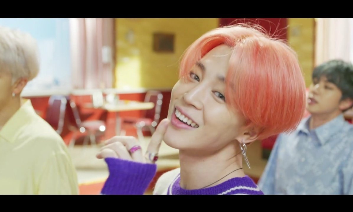 mellow_kpop's tweet photo. ❤❤❤ #JIMIN #지민 #BTS #방탄소년단 #PERSONA

https://t.co/JSBJDaGjk3 https://t.co/hFc9jO2mL1