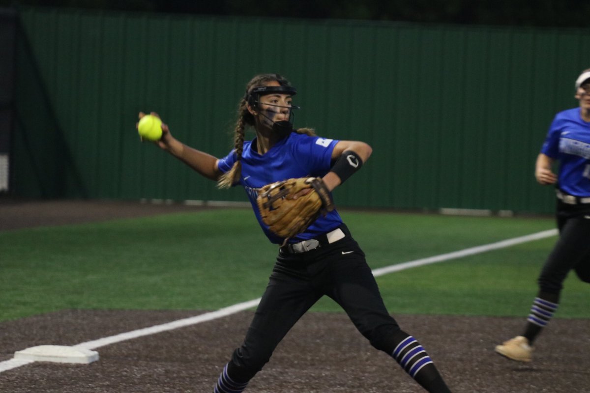 CrawfordEstela's tweet photo. Lady Panthers 10 run ruled Ennis tonight to get the win. Thank you to our family for coming out and watching our version of Friday Night Lights. #crawfordcrew #FridayNightLights #softball #ladypanthers #midlonation #turffield π₯π https://t.co/wIft1xbGKg