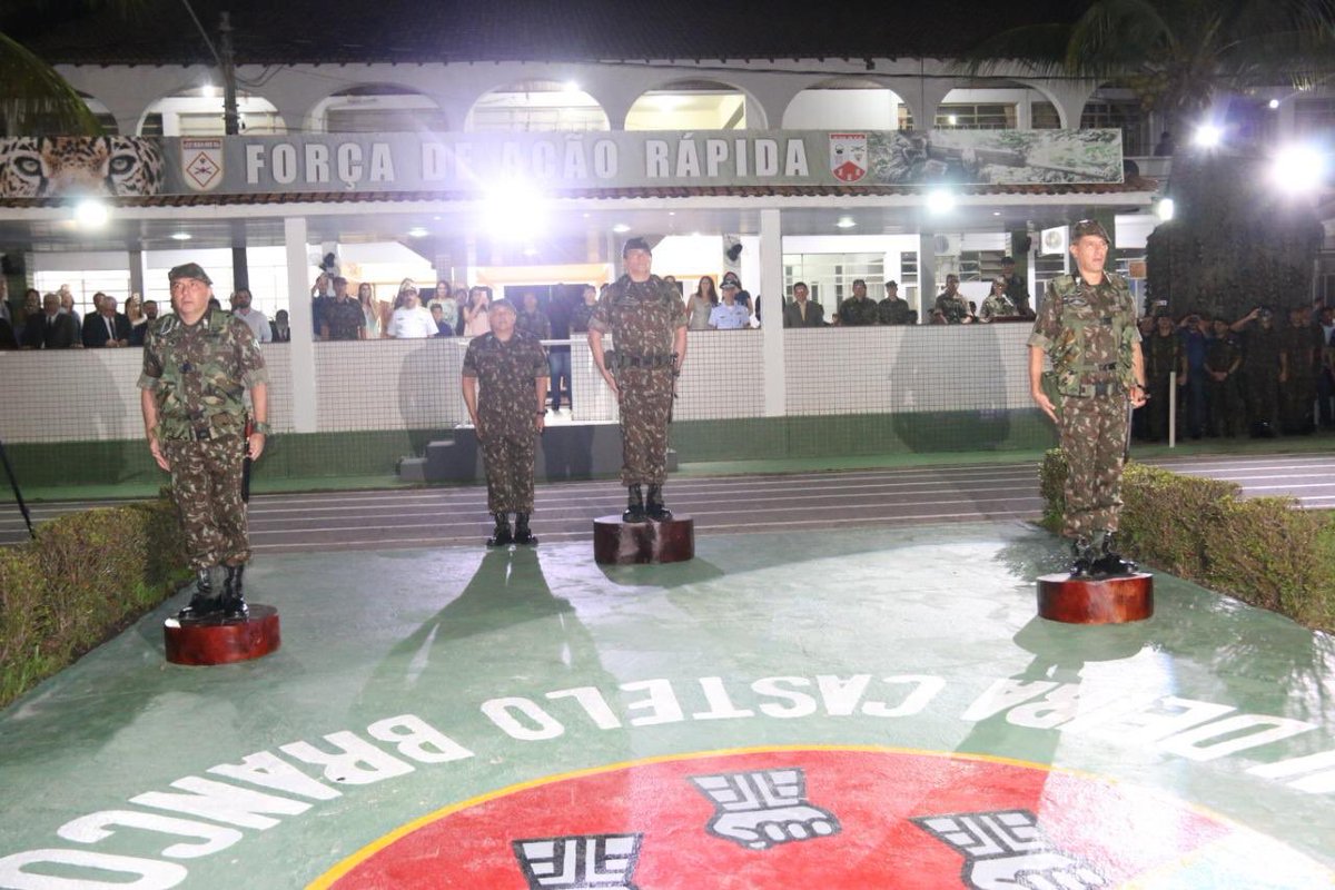 No dia 12 abr, encerra-se mais um ciclo na 23ª Bda Inf Sl, entrega o Cmdo o Gen Pacelli e assume Gen Teche! Cerimônia vibrante e emocionante! Que Deus abençoe nossos comandantes!!! Tudo pela Amazônia! Selva!