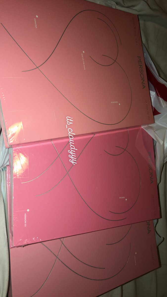 its_cloudyyy's tweet photo. We been knew I have no self control but kind of do because I ONLY bought 3 👉🏼👈🏼😔💞 #MAP_OF_THE__SOUL_PERSONA #BTSxTarget #StreamBoyWithLuvMV https://t.co/hNELwQ66rt