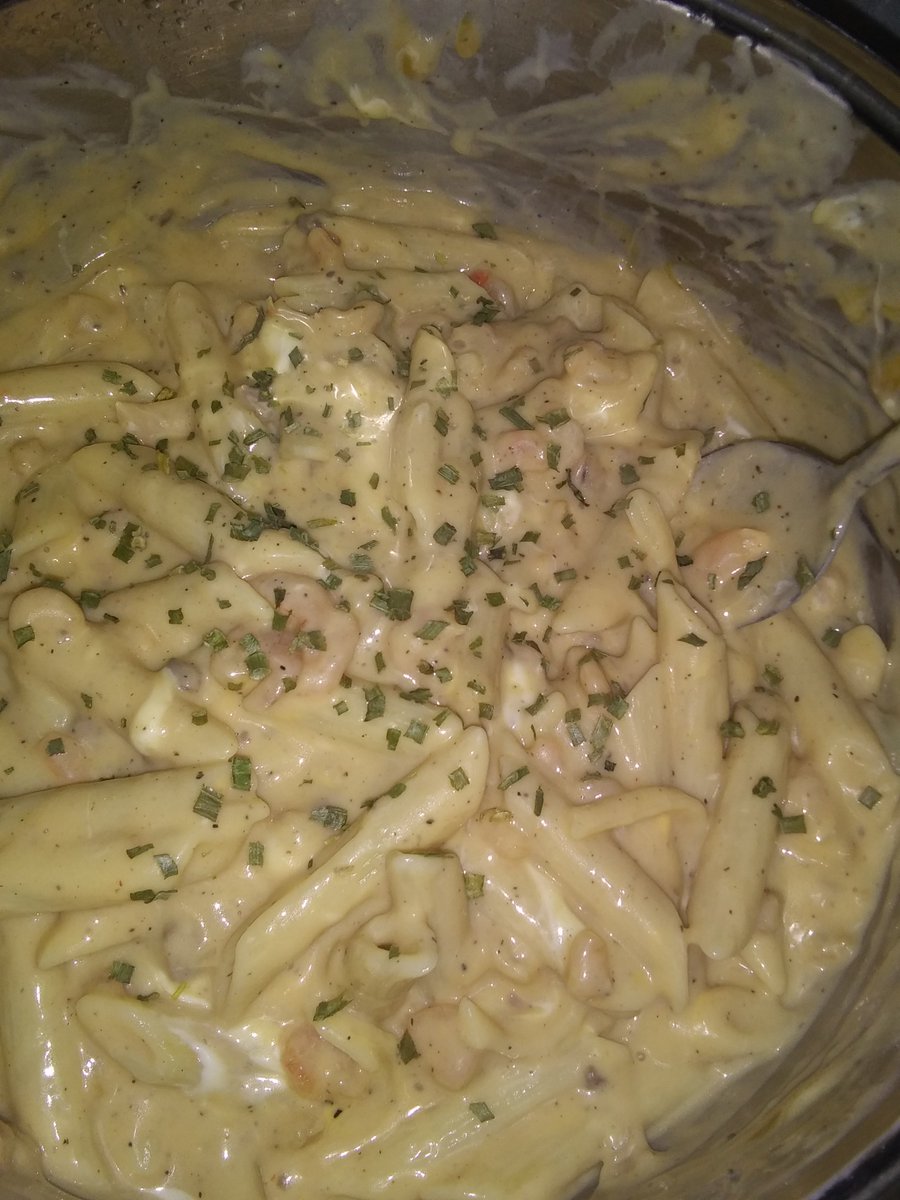 BitchImLeggS's tweet image. Shrimp rigatoni with a mushroom cheese sauce #SomethingQuick