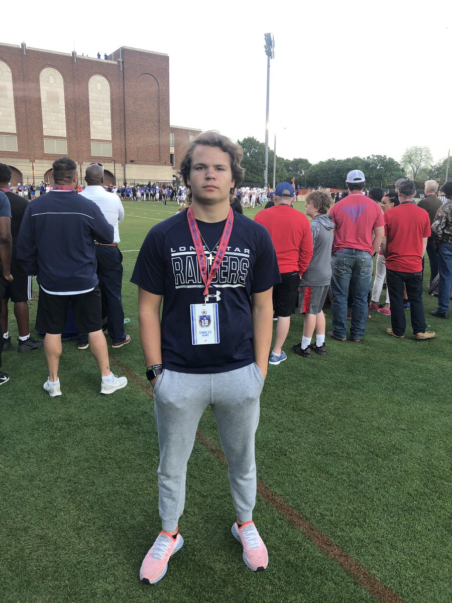 CharlesScottHe2's tweet photo. Good day at SMU spring game 🔴🔵 @CoachJRayburn @KyleMossakowski @CoachDykesSMU #PonyUpDallas https://t.co/AxmR9ztq75