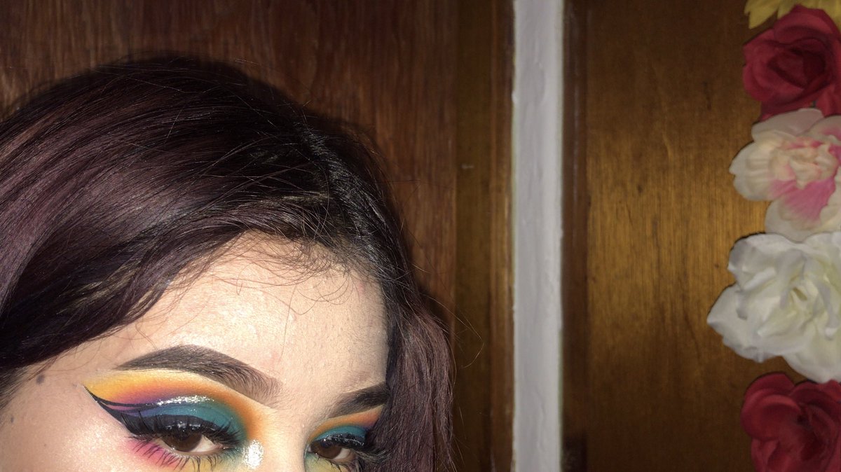 Niza_Guiee's tweet photo. #BlueBloodpalette #JeffreeStar #morphe #morphexjames #anstasia #Norvina https://t.co/K5z1xAMheW