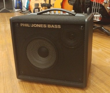 grandeybass_tyo's tweet photo. 【入荷情報】大変お待たせ致しました!#PJB 最小コンボ「#MICRO7」、遂に入荷です!
「PJBサウンドで自宅練習をしたい」
という多くの要望へのベストアンサー!
今なら即納可能、店頭試奏も大歓迎です!
#ベースアンプ #bassamp
https://t.co/qyaCPwmiv7 https://t.co/aZo08rd7P5