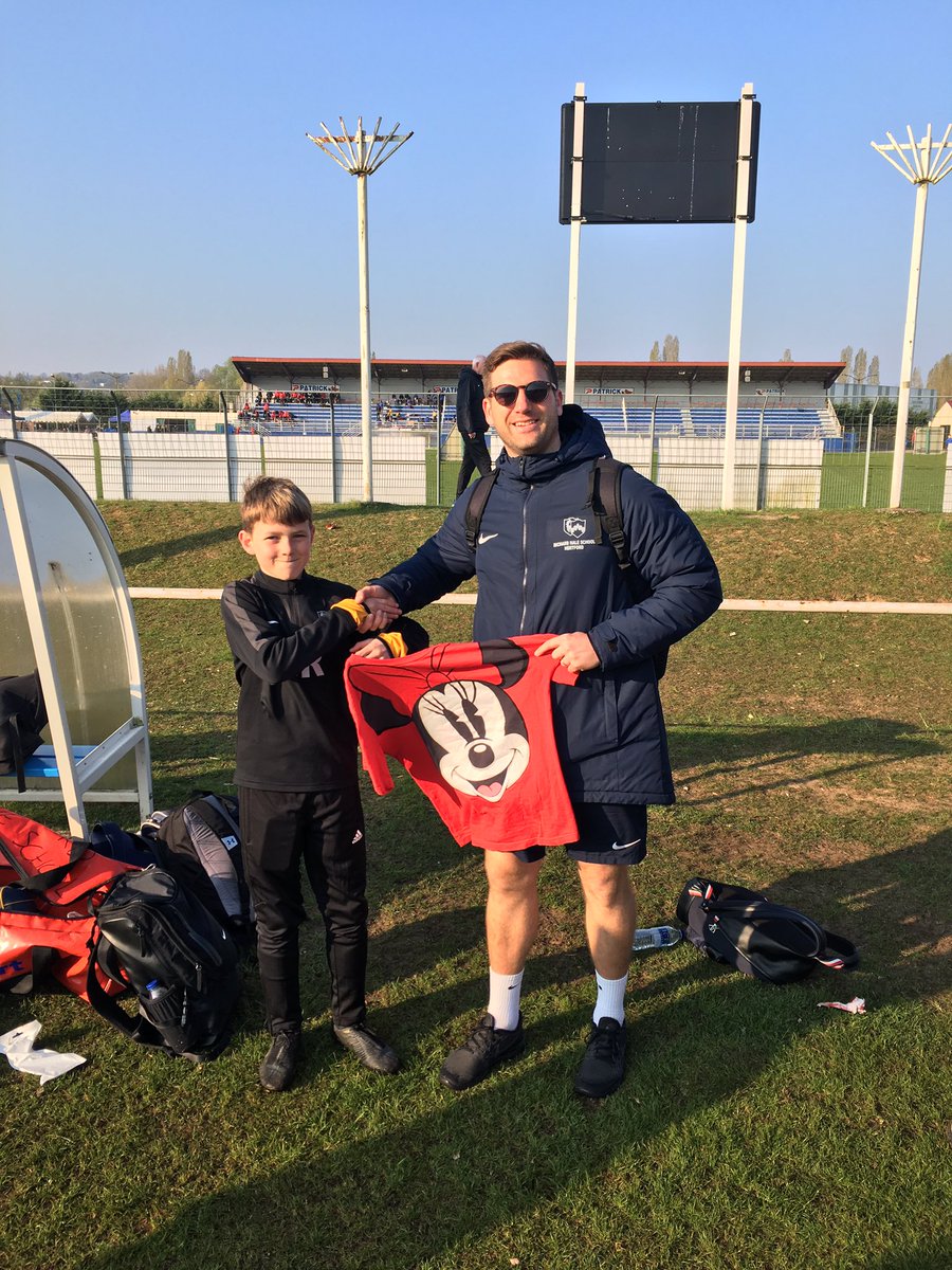 RHS_PE's tweet photo. After impressing with his panna skills J Rowswell managed to get his head stuck in a railing whilst queuing for a ride!
Donkey of the Day - 3
J Rowswell
#headstuck #rhsontour 😘🇫🇷 https://t.co/wOCcDEbji6
