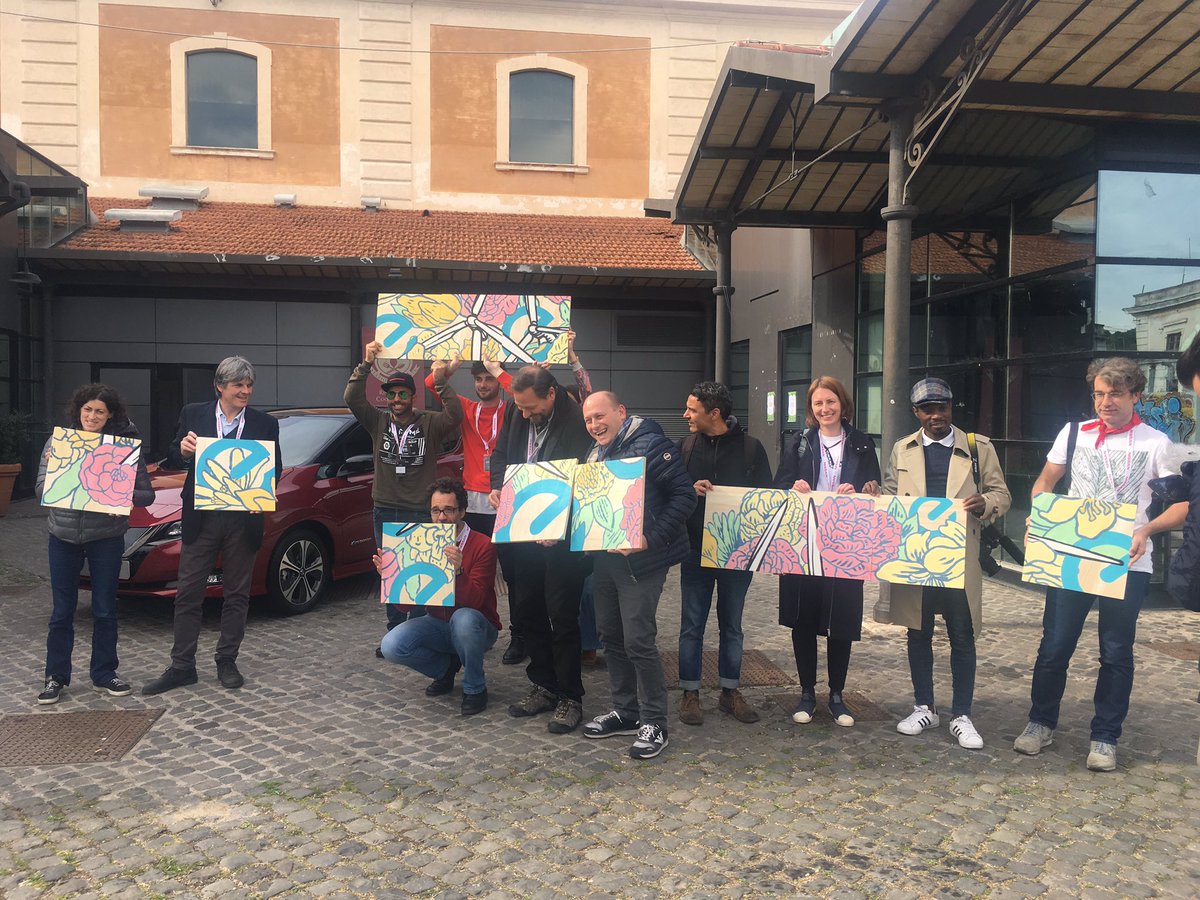 esclab73's tweet photo. #electrifytheworldtour con #yourban2030 per parlare di #sostenibilità e #greenmoblity. Thanks to #airlite https://t.co/hAQoyicoTU