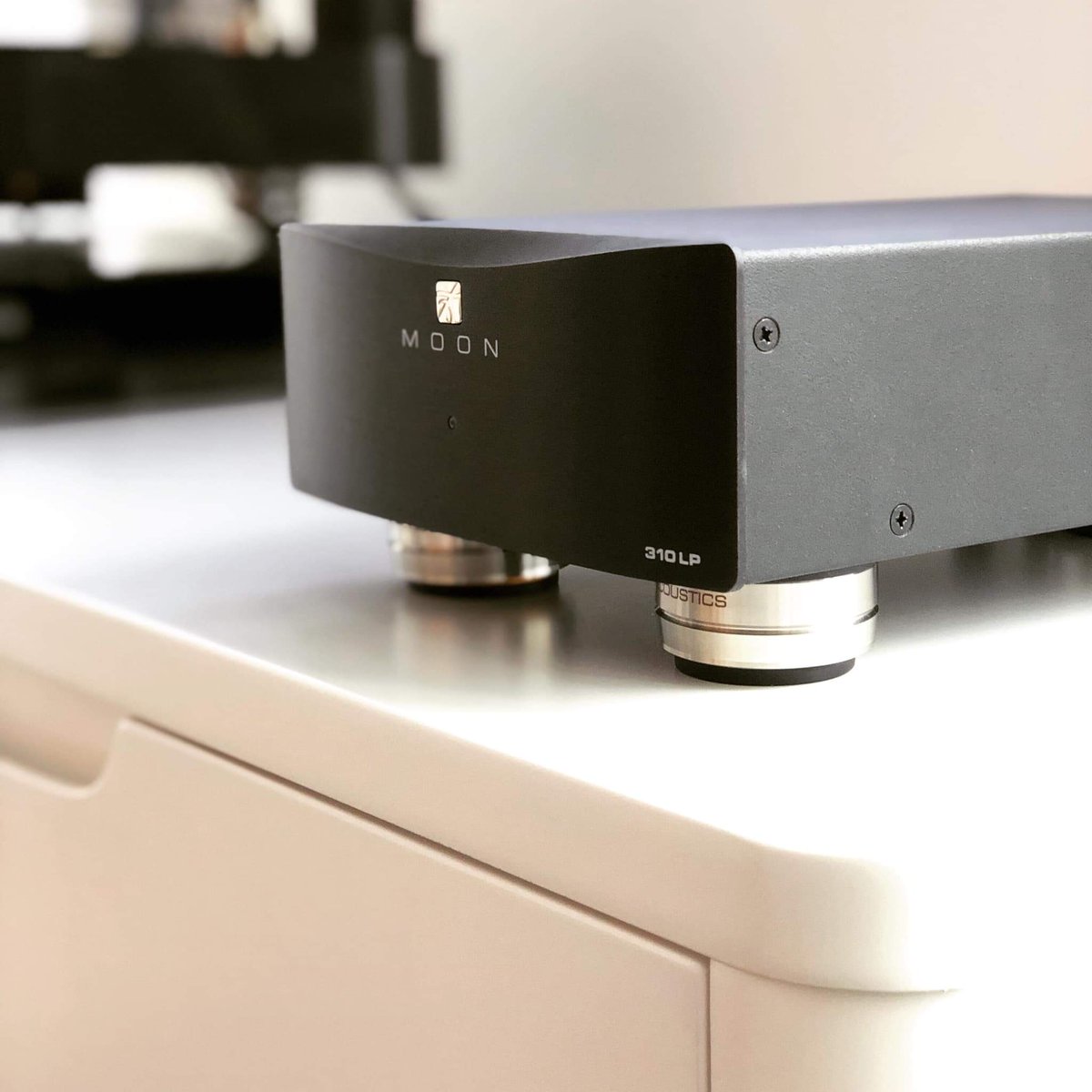 Berny2876's tweet photo. Trying some #ISOBronze with The #SimaudioMoon 310lp https://t.co/ezKPBwRUzd