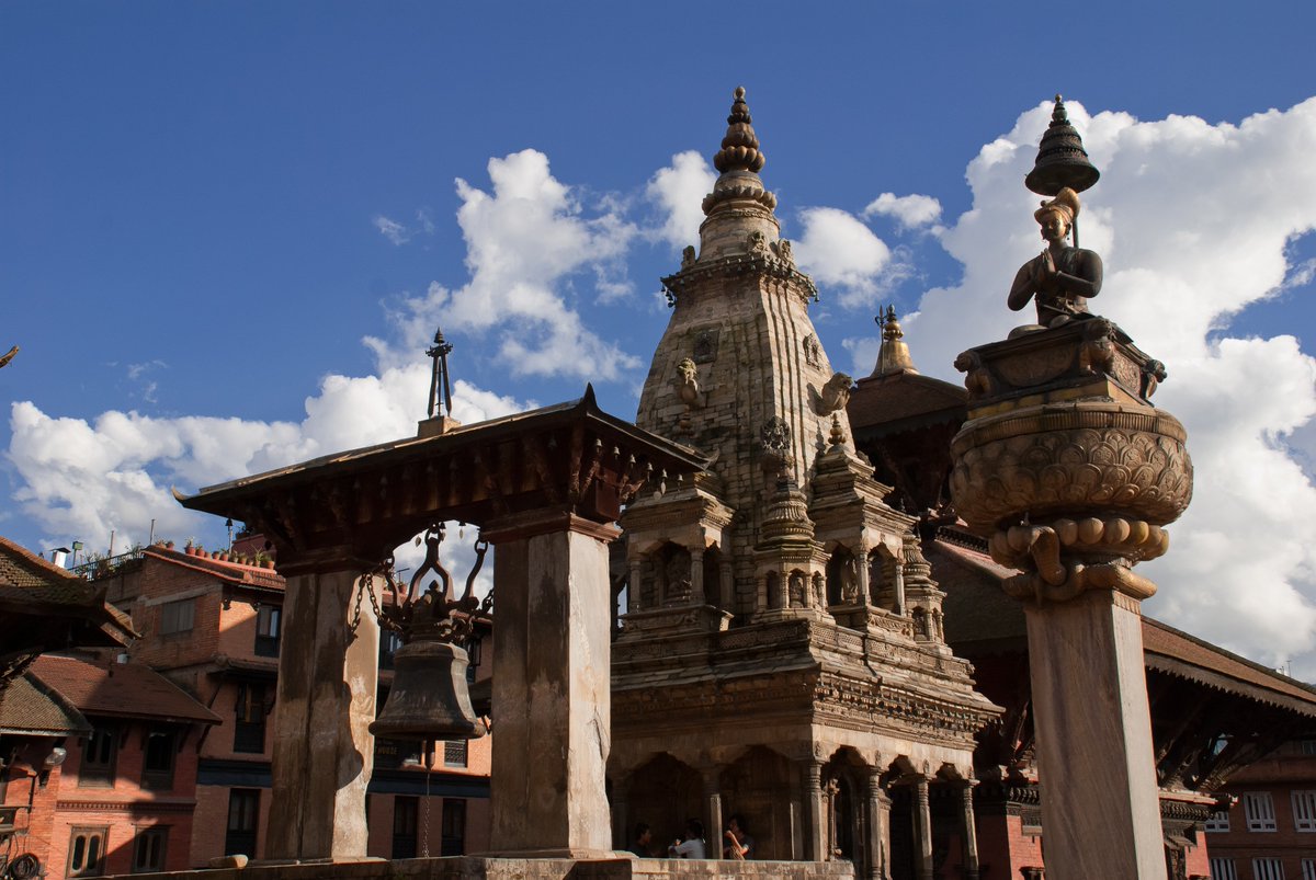 The big bell and #temples of Bhaktapur Durbar Square.
#visitnepal2020 #nepal #nepalnow #bhaktapur #durbarsquare #bhaktapurdurbarsquare #WorldHeritagesite #bell