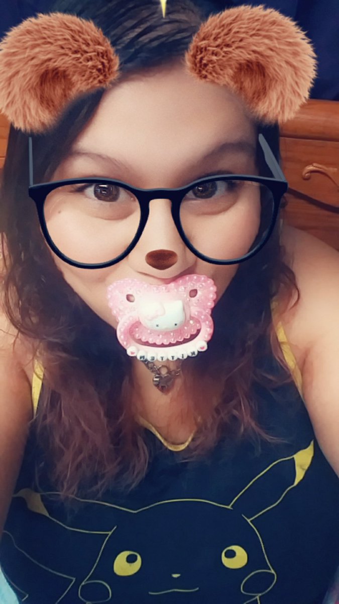 Precious_bunny_'s tweet photo. My first ever paci ππ#ddlg #abdl #paciprincess #cute https://t.co/FpTNe6O4FM