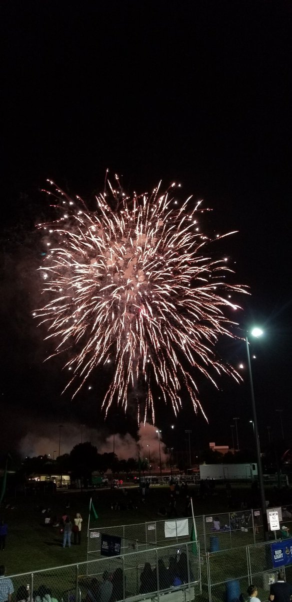 Oyster_Bake's tweet photo. Great night! Thank you San Antonio. See you tomorrow,  gates open at 12PM tomorrow! Thank you @IntegrityRoofSA
#Fiesta2019 #FiestaOysterBake2019 #SanAntonio #FireWorks #FOB2019 #OysterBake2019 #VivaFiesta https://t.co/bUHayt10wu