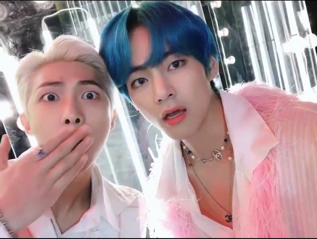nanashi_asahi's tweet photo. 💜VMON💜 posted a video together I felt very blessed like Spring going pretty well, BOY WITH LUV dropped yesterday and 💜VMON💜I am still  jungshook  #vmon #btsvmon #taejoon #vmonisapowercouple #bts #RM #v #NAMJOON #taehyung #RMV #sendmevmonau #boywithluv #boywithluvvmon #yeehaw https://t.co/zvI518sQgH