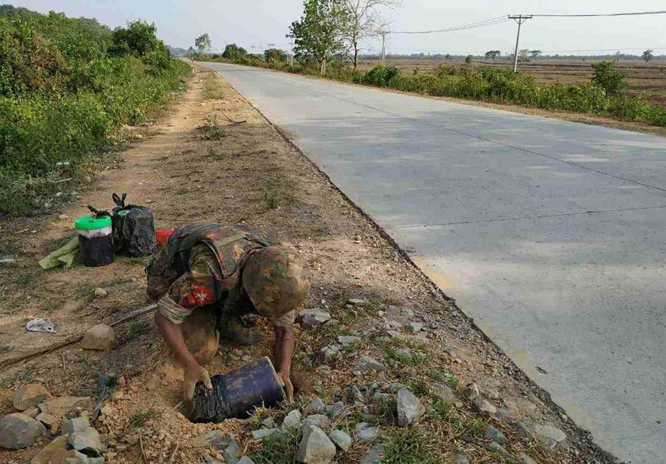 #Myanmar army cleared IED's planted by #terrorist Arkan Army group along the highway in Northern Rakhine.