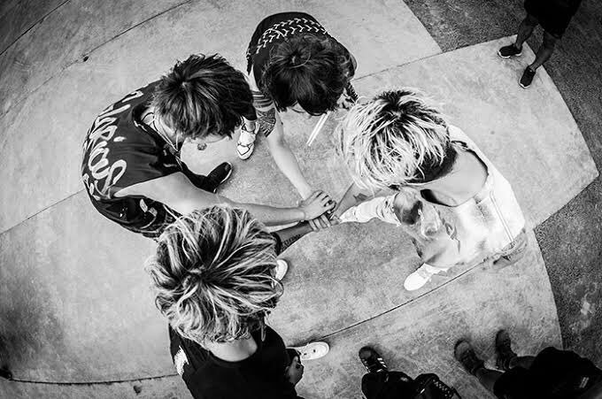 RM_CdF_1902's tweet photo. 最近ONE OK ROCK好きになった人。
ちょっと前からONE OK ROCK好きな人。
ずっと前からONE OK ROCK好きな人。
いろんなOORerさんと知り合いたいです！！
OORerさんの方はRTお願いします！🙏
#ONEOKROCK 
#OORer 
#OORerさんと繋がりたい https://t.co/T1byyKtvXb