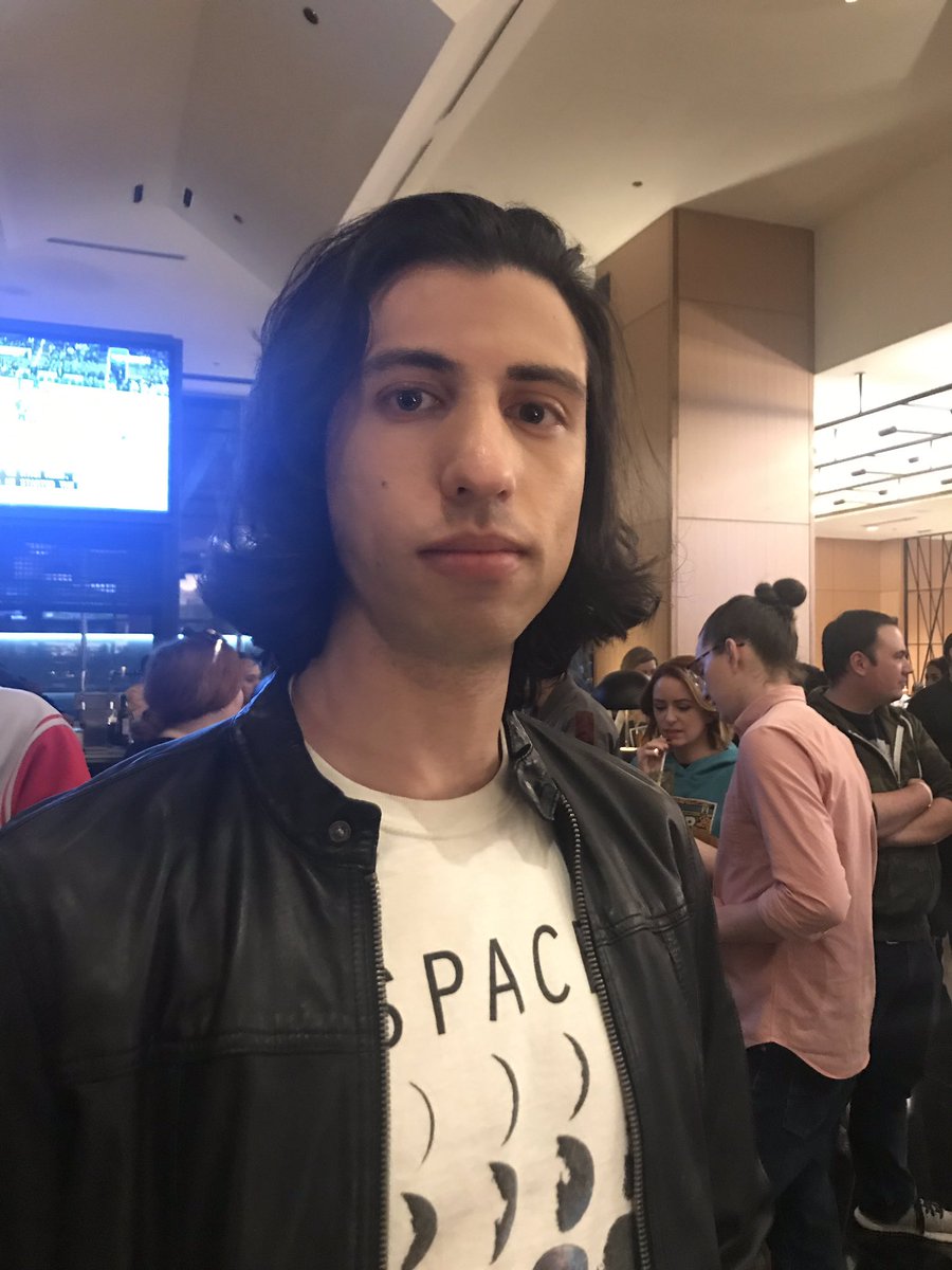 mikeryan's tweet photo. It’s weird meeting someone who looks so much like a Star Wars character, Poe https://t.co/fedEJZ8RWm