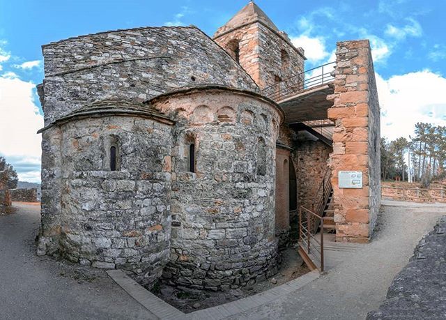 barnosell's tweet photo. Església dels Sants Metges (Sant Julià de Ramis)
#santjuliàderamis #santjuliaderamis #girona #total_girona #gironaenamora #gironaemociona  #raconsde_catalunya #catalunya  #visitcatalunya #poblacions_de_catalunya #turismecatalunya  #TopCatalunyaPhoto  #so… https://t.co/CSM3BtcVwy https://t.co/8rwRMW9eKA