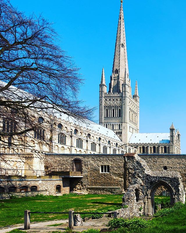 SwintonAdvisors's tweet photo. Norwich makes prestigious best places to live in the UK list! .
What’s your favourite thing about Norwich?
.
https://t.co/ktQ554kyEJ
.
.
.
#swintonaccountants #lessaccountantsmoreadvi https://t.co/ri0yZR4GNZ