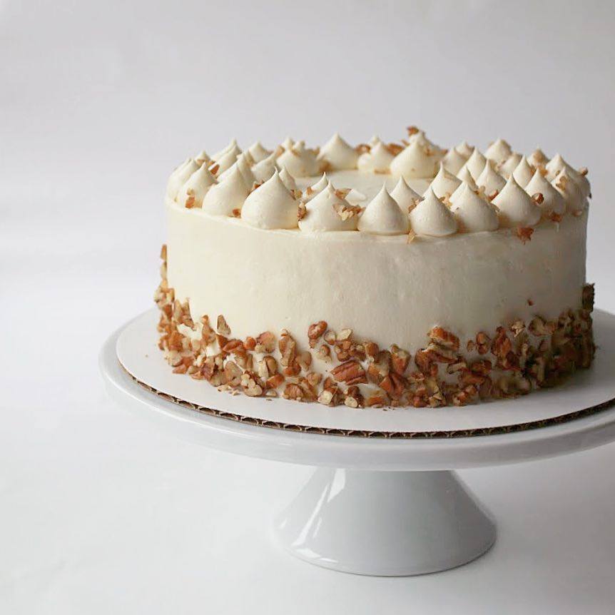 April = Easter = Lots of carrot cakes🥕🎂😋🧡 #ohsweetday #carrotcake #easter