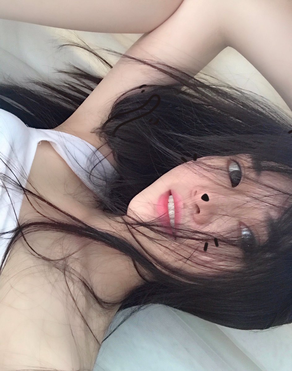 xiaomao2019's tweet photo. 要我美艳，又要我轻佻又下贱～ https://t.co/zAJlJE8MPW
