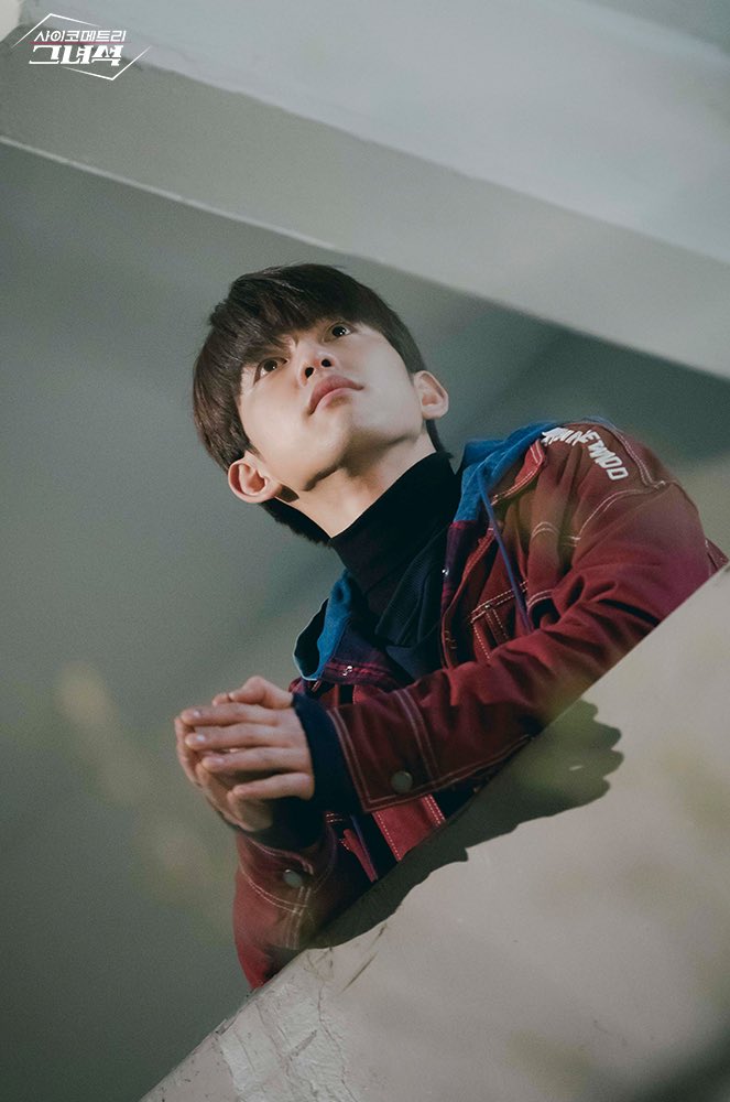 D4AwQ2FU0AEnj11.jpg:orig