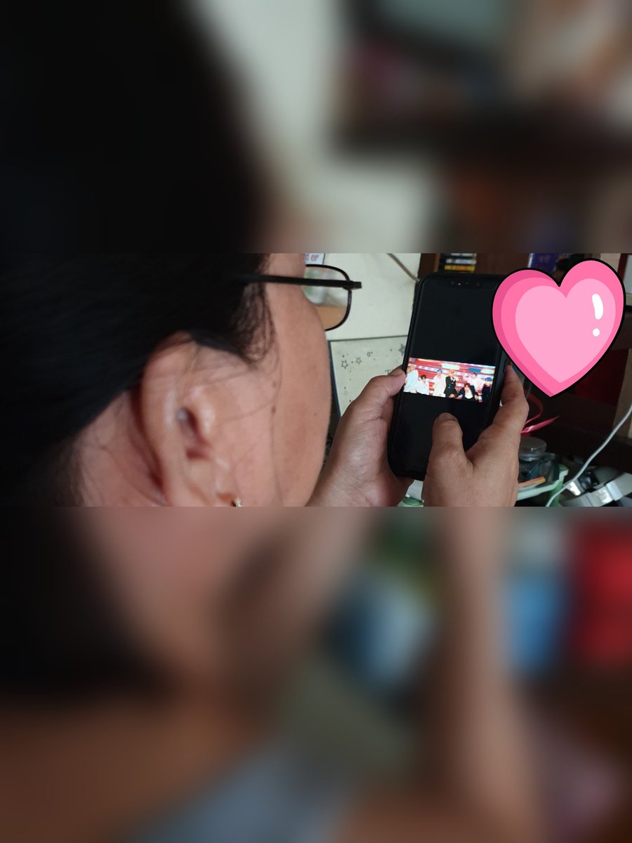 mooncypher_'s tweet photo. Even my mom is streaming! Lezz get thiiiiis!!!!!!! @BTS_twt #BTS #방탄소년단 
#BoyWithLuv #100MForJoon #MAP_OF_THE_SOUL_PERSONA #StreamPartyBangwarts https://t.co/NNOvAlFUlJ