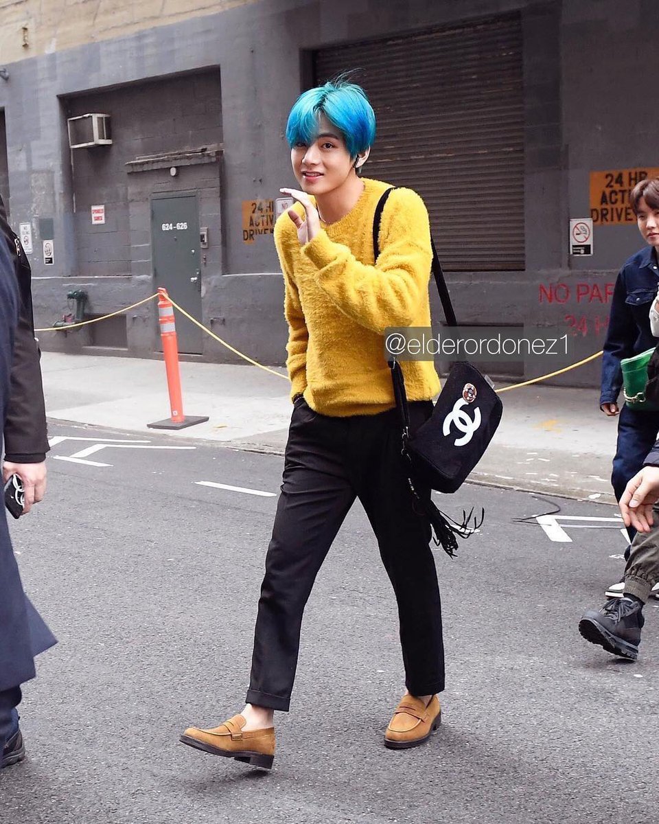 Taehyung Pics Insta Elderordonez1 T Co 9jzuclurwo T Co Jefdxbomdw 방탄소년단 뷔 방탄소년단뷔 태형 Bts V Btsv Taehyung Bts Twt T Co Uzz02lkwmn