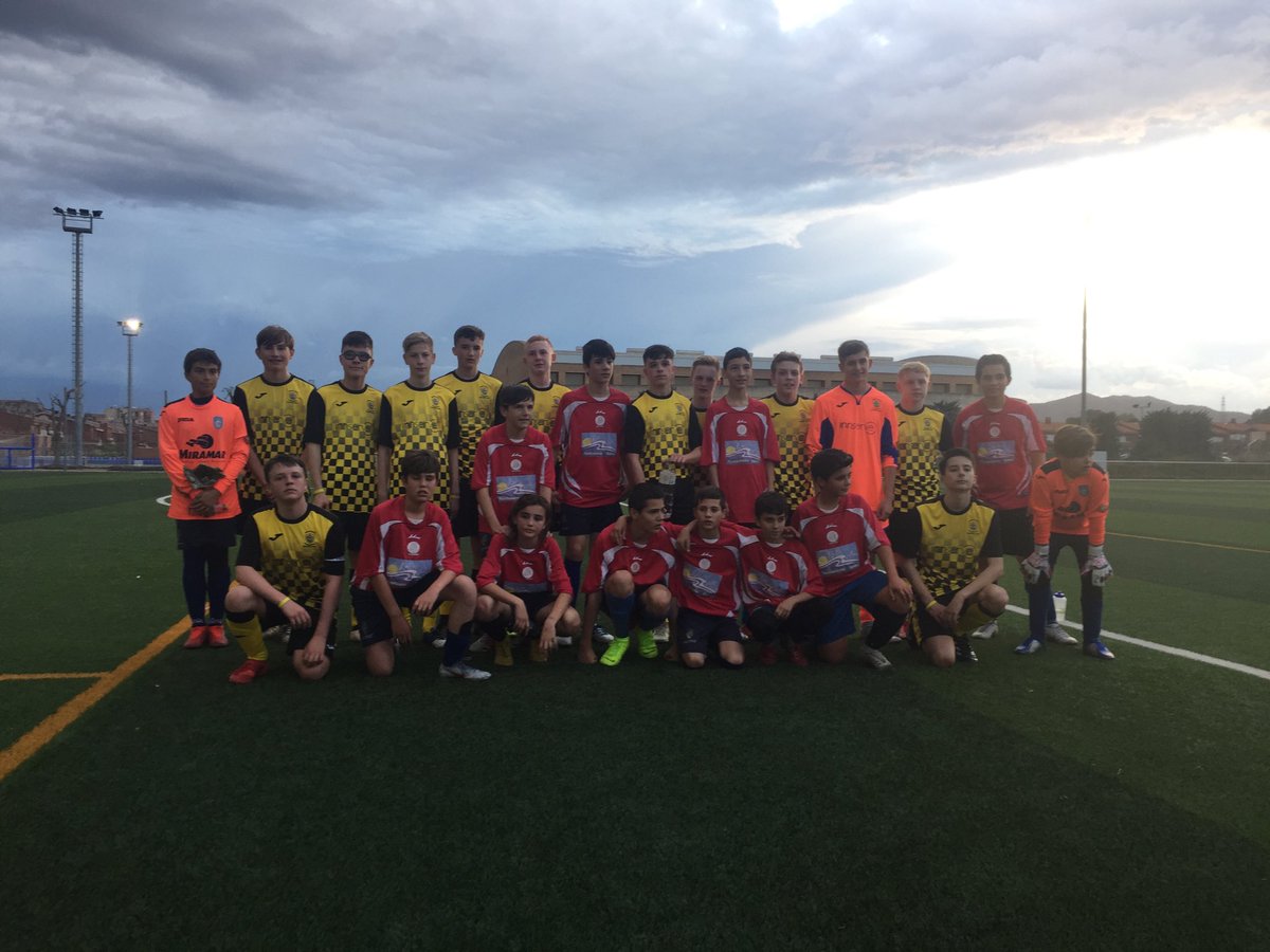 scotteverett07's tweet photo. Our U15s have returned from their tour in Spain after a fantastic week of fun and friendship. In two matches they were victorious against CD Riudoms, before defeat against Cambrils UCF. Thanks to ⁦@FTI_SportsTours⁩ and all those who supported our fundraising. ⁦ https://t.co/hLSQpyT4Jb