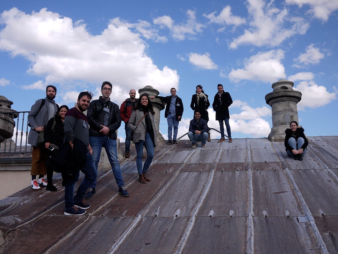 MasterMejorr's tweet photo. El jueves, 11 de abril hicimos una visita a la rehabilitación de una zona de las cubiertas de plomo del Palacio Real de Madrid, con la suerte de hacer un recorrido guiado por D. Juan Manuel Rojo del Depto de Conservación de Patrimonio Nacional por zonas no abiertas del palacio. https://t.co/Yk8e1vikBk