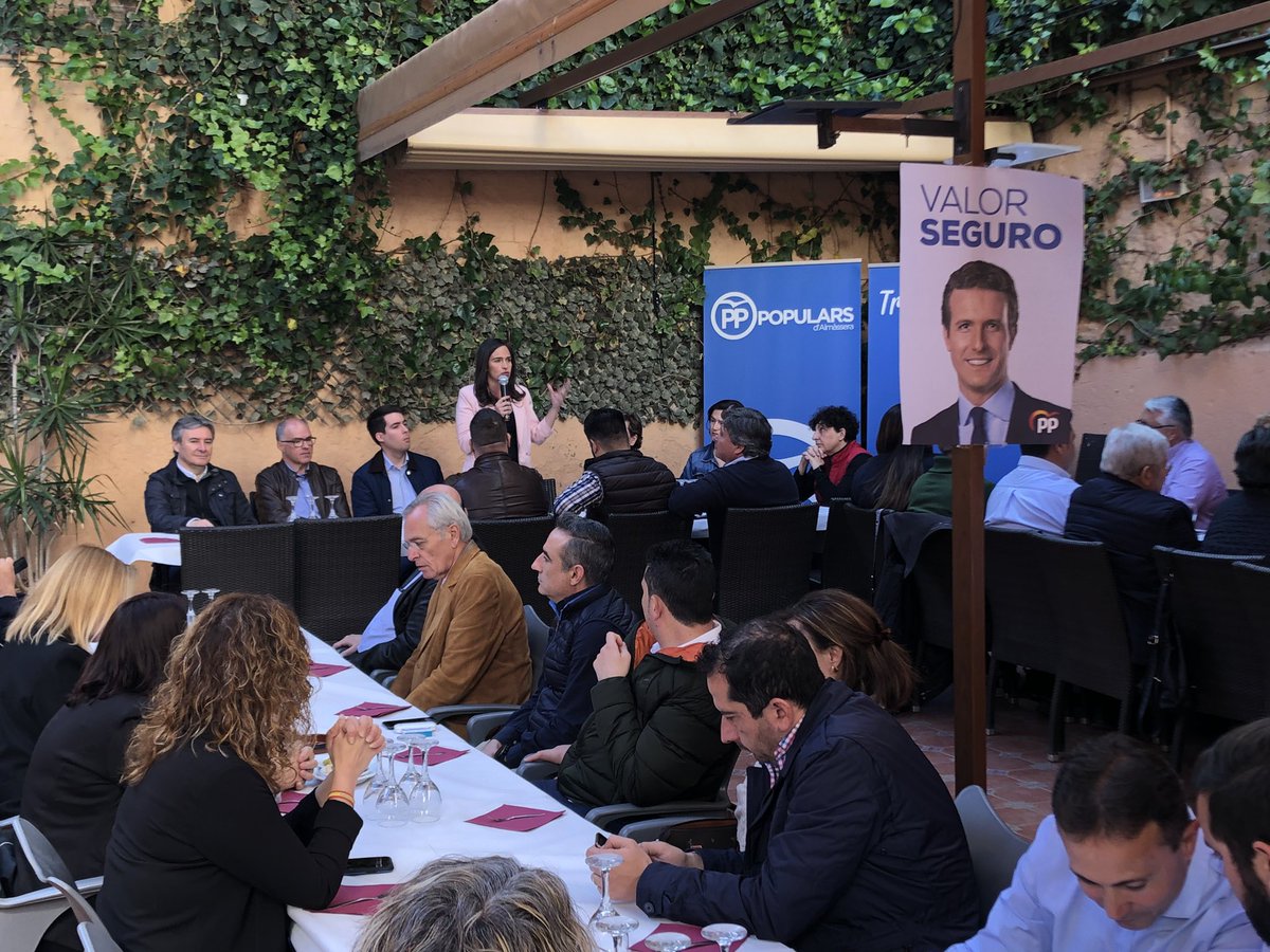 Bailach's tweet photo. Almuerzo Comarcal de la campaña a las generales y autonómicas en Almàssera. @pablocasado_ presidente de España 🇪🇸 e @isabelbonig primera presidenta de la Generalitat!!!. Entre todos será posible este cambio necesario. #28A
#PopularesValorSeguro
#FemComarca
#FemPartit https://t.co/YkqOLyaQz7