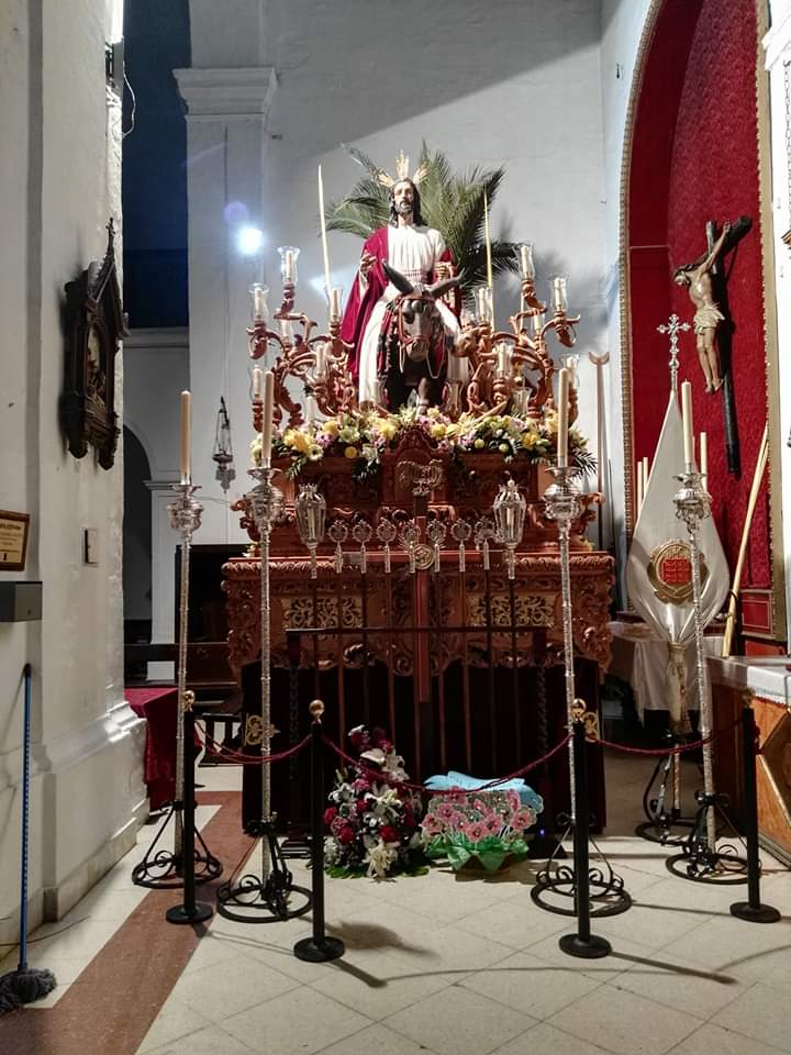 CantillanaViva's tweet photo. 🔔 Hoy Sábado de Pasión... Salida procesional de @BorriquitaCant 
#SemanaSanta2019  #TDSCofrade 
📆 Sábado 13 de Abril
⛪️ Parroquia de Ntra. Sra. de Sra. de la Asunción.
🕕 17:30
🎺 @AMmuchachos 
#Cantillana https://t.co/fNyhmY4FbS