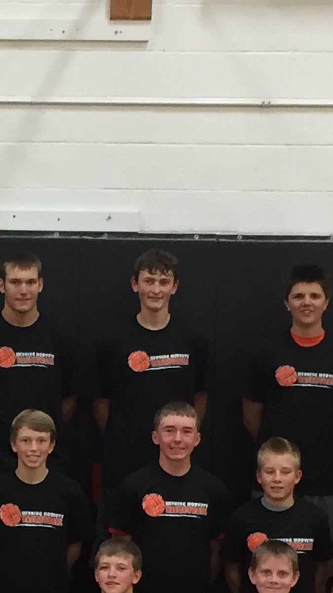 MisegadesRandy's tweet photo. 2 years since we lost you 33. You have touched so many lives, even after you left us. We know you are smiling down. And we got that state title for you. We all love you buddy 🏀 #6on5 #HORNETPRIDE ⁦@mroscarson⁩ https://t.co/4tYF6KR0rd