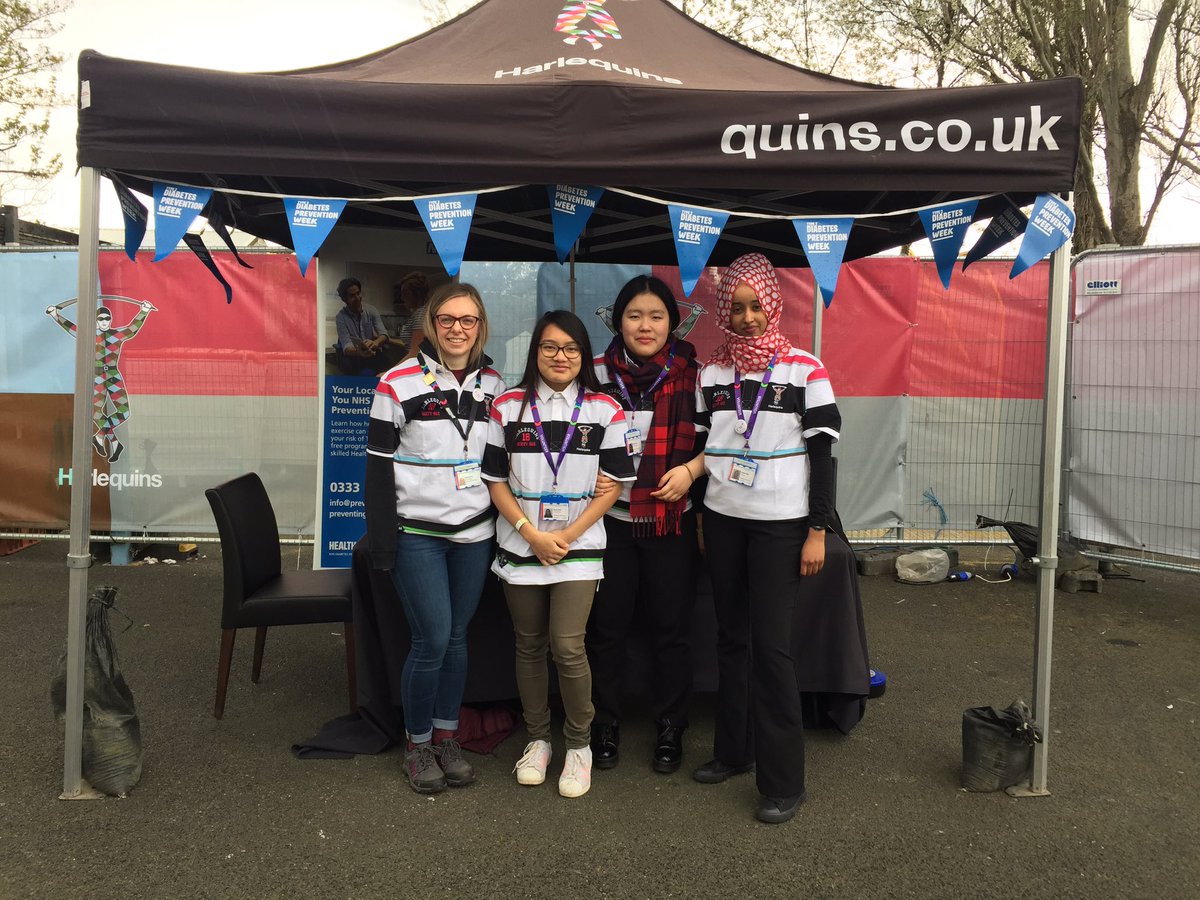 kt_thomson1's tweet photo. Hospital Health Champions for the @Harlequins v @SaintsRugby today! Encouraging supporters to have #minihealthchecks to prevent Type 2 diabetes #inourcommunity #iwillfund #youthsocialaction @ChelwestFT @cwpluscharity @quinsfoundation @marcleckie https://t.co/MJbGqk9Jth