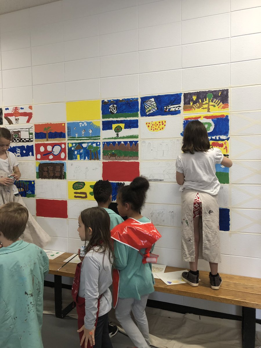 HFE 2nd grade student artists create mural through TAPAS grant