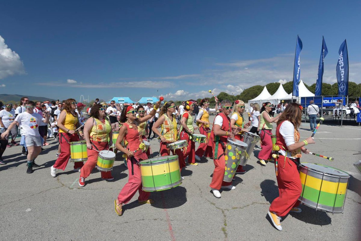 VilleDeFrejus's tweet photo. 💛 La @ColorAzur fête ses cinq ans !
😊 Rejoignez nous sur la base nature ce samedi 13 avril jusqu’à 19h ! Venez courir en couleur et soutenir la Ligue contre le cancer 👉🏻 https://t.co/C1e93kMZo2 ! #ColorAzur #Fréjus https://t.co/2X9q63Sd8E