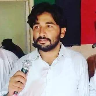 PSFSindh8's tweet photo. @BBhuttoZardari @AseefaBZ
@FaryalTalpurPk @BakhtawarBZ
@CM_Sindh @sardarshah1 @NisarKhuhro_SME
@JavedNLaghari @SoomroJameel

شاگردن جي حق ۾ ڳالهائڻ جي ڪري رحيم بخش مزاري اميدوار اطلاع سيڪيٽري سپاف سـنڌ کي سنڌ يونيورسٹي   انتظاميا جي طرفان مسلسل ڌمڪيون ملي رهيون آهن..
#PSF_Sindh https://t.co/rXVWI4PuE2