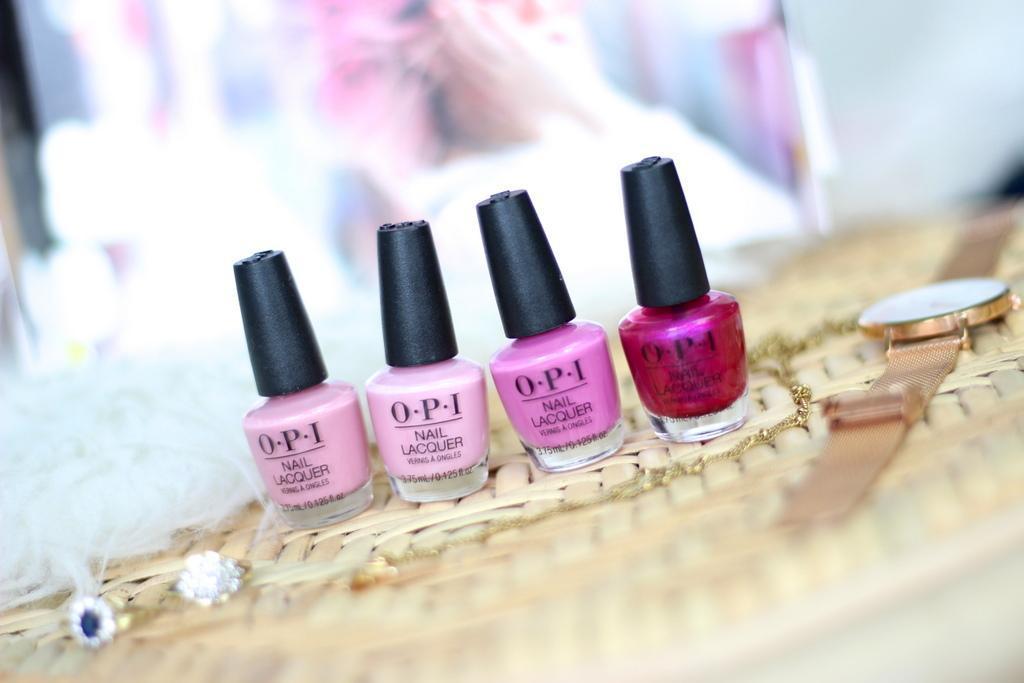 Nieuw artikel! Lees nu mijn review over de OPI Tokyo collection. En hij is mooi! beautydagboek.com/review-opi-tok…