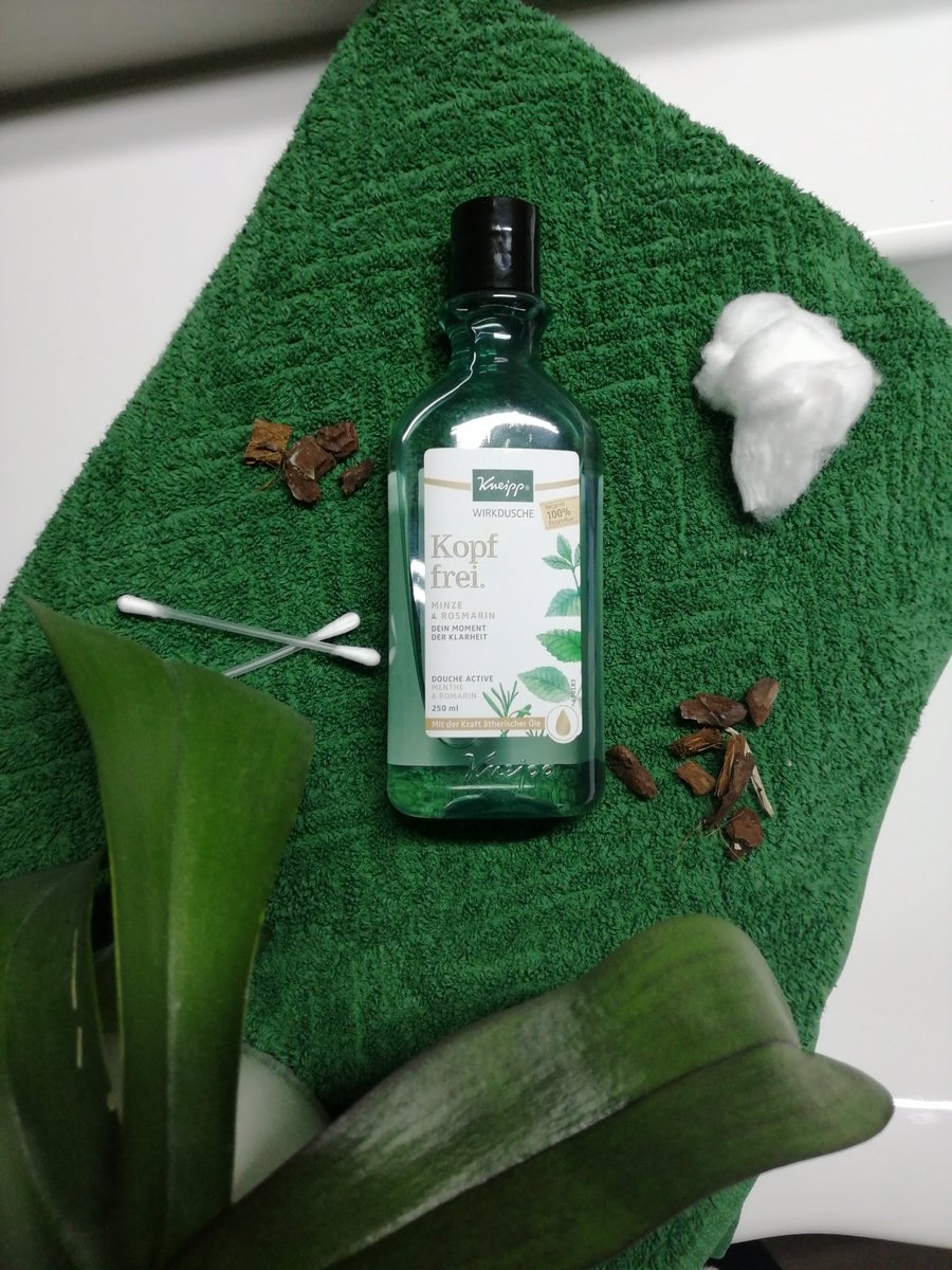 VivienFreitag4's tweet photo. Werbung -  Wirkduschen von Kneipp "Entspannt sein", "Kopf frei" und "Glücklich sein". Favorit ist "Entspannt sein" riecht wirklich toll. Nicht so überzeugt hat "Kopf frei" hätte ich mir intensiver nach Minze gewünscht.
#kneippvip #produkttest #april #gutenmorgen #frühling #dusche https://t.co/yLmuNwtCXL