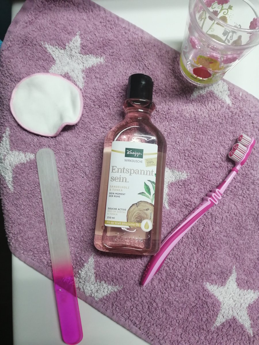 VivienFreitag4's tweet photo. Werbung -  Wirkduschen von Kneipp "Entspannt sein", "Kopf frei" und "Glücklich sein". Favorit ist "Entspannt sein" riecht wirklich toll. Nicht so überzeugt hat "Kopf frei" hätte ich mir intensiver nach Minze gewünscht.
#kneippvip #produkttest #april #gutenmorgen #frühling #dusche https://t.co/yLmuNwtCXL