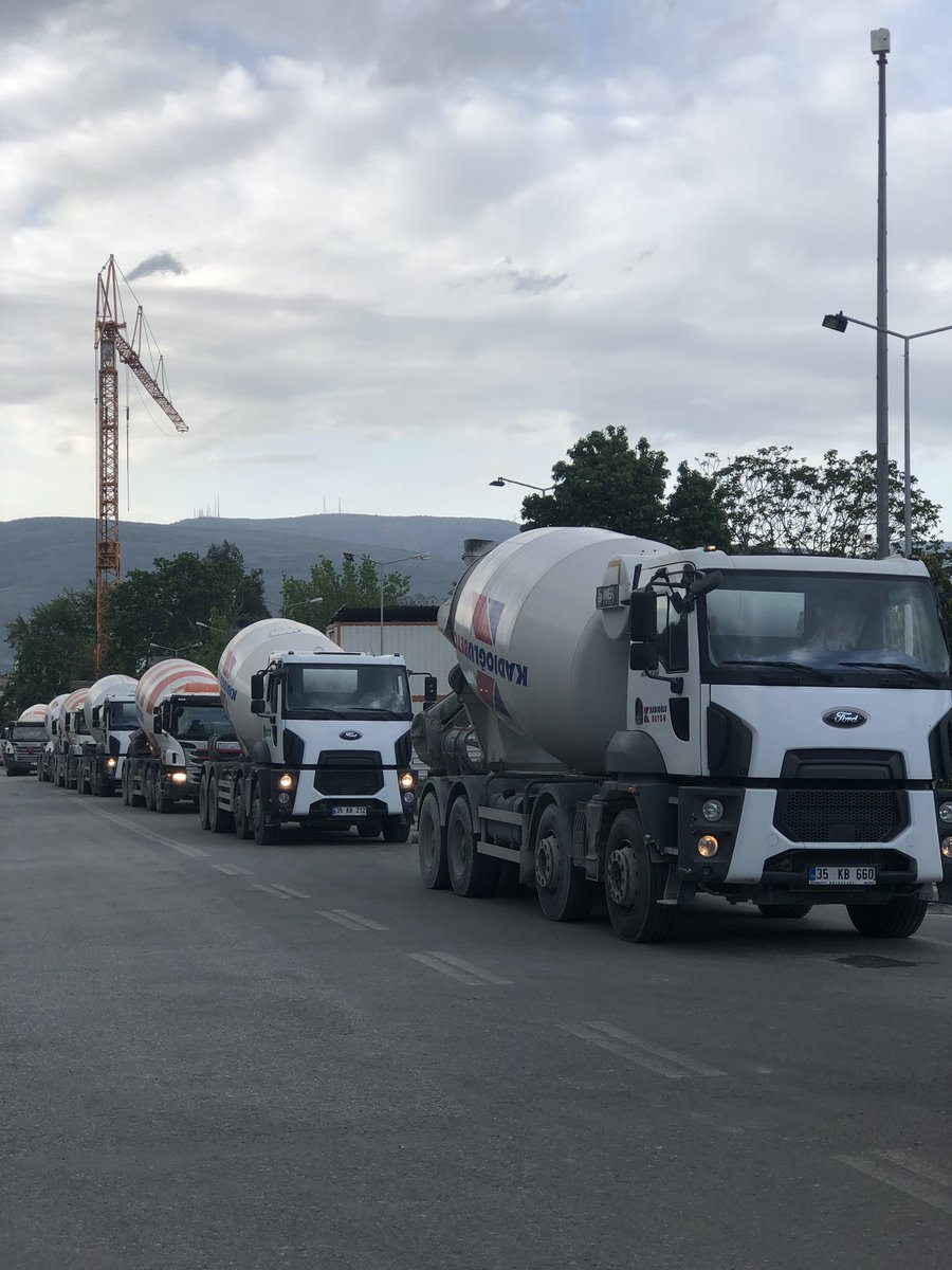 kadioglubeton's tweet photo. DSİ 2.Bölge İdari Bina / 22.000 m3 kapasiteli projenin 2.800 m3 C40 Temel Betonu Kadıoğlu Beton + Batıbeton İş Ortaklığı Kalitesi ile tamamlanmıştır #izmir #beton #inşaat #kalite #güven #hizmet #proje #dsi #batıbeton #kadıoğlu #isg #bornova #demars #demir #batıçim https://t.co/j6Z2h5dENV