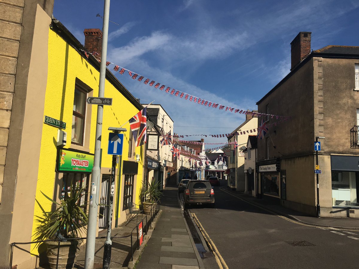 kidsstuff's tweet photo. Weather looks great here in #Wells why not pop in and see us #TheBigYellowToyShop #Toymaster #HappyEaster https://t.co/AGz0KShoZA