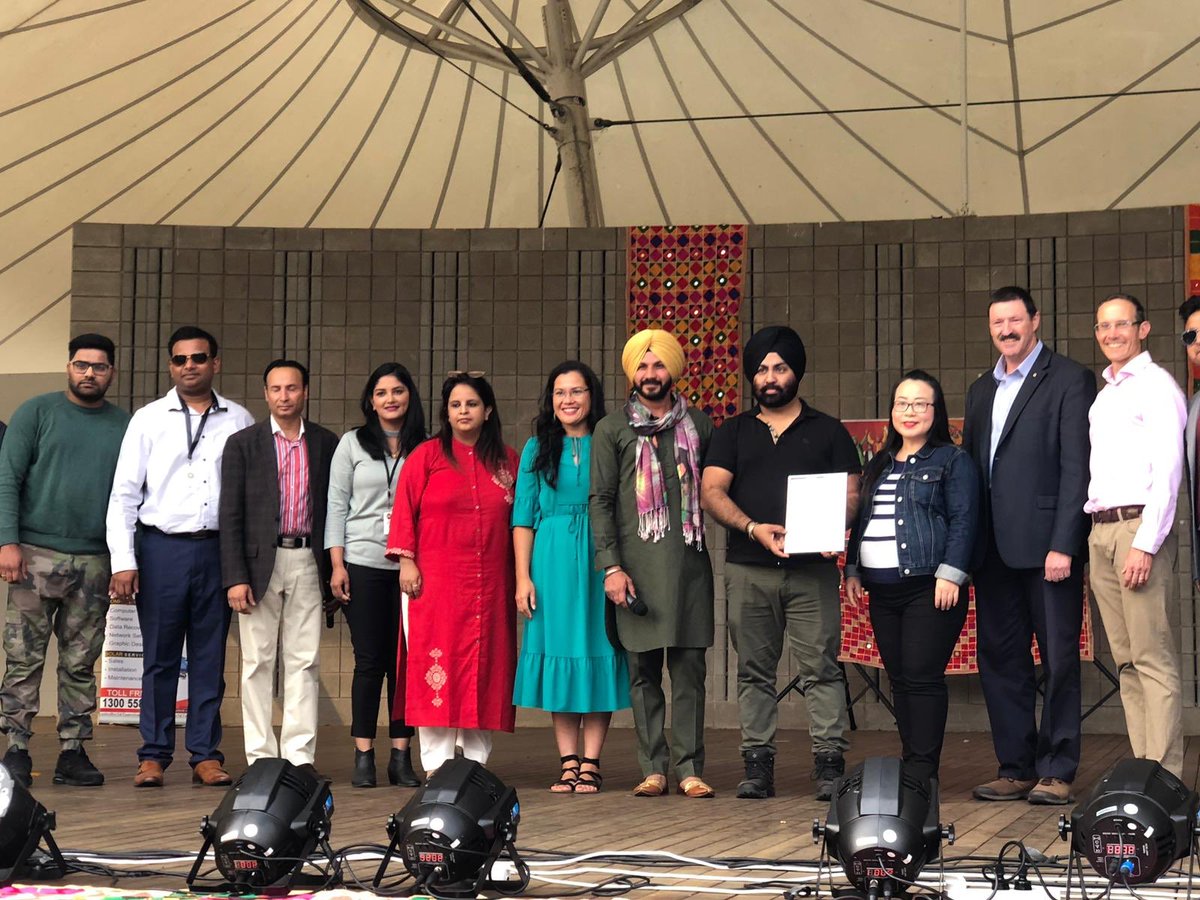 ElizabethLeeMLA's tweet photo. You can always count on #Canberra’s vibrant Indian #community to put on a great event! Happy #Vaisakhi Mela to all our #Canberrans from Punjab and Haryana. #Thankyou for once again covering #Stage88 in so much colour, dance and music! https://t.co/wXpRVATrw2