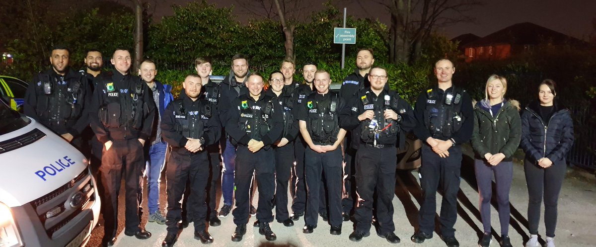 GMPSpecials's tweet photo. Great turnout for the City of Manchester's #OpSynergy last night.
Our pro-active patrols use both uniform &amp; plain clothes officers to deal with issues in our local neighbourhoods. Great #TeamWork as always: 2 arrests, 3 VLPs, S35 dispersal order issued, cannabis seized   more. https://t.co/nBsvduWQq9